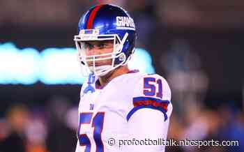 Giants place Zak DeOssie on IR, promote Colin Holba