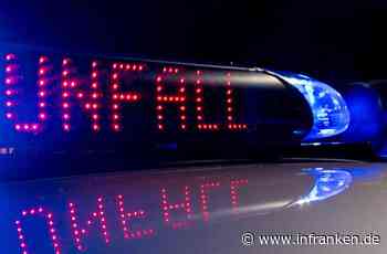 Unfall auf B289 bei Weidnitz: Autofahrerin überrollt betrunkenen Fußgänger - 20-Jähriger schwer verletzt