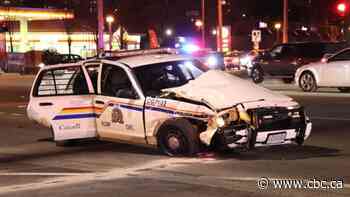 Mountie 1 of 5 injured in 4-car pileup in Coquitlam, B.C.