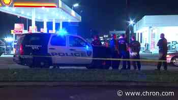 Man fatally shot outside convenience store in southwest Houston