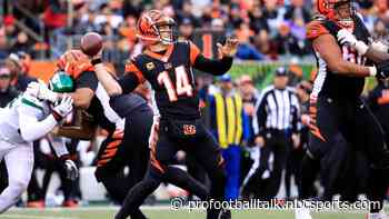 Bengals leading 17-6 at halftime in Andy Dalton’s return to lineup