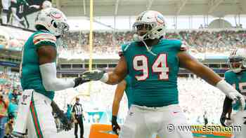 Miami Dolphins' punter, kicker pull some trickery on fourth-and-goal