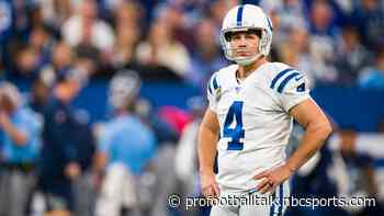 Titans snap losing streak to Colts on blocked kick