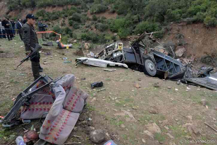 Tunisian bus plunges off cliff, killing at least 24