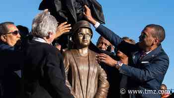 Rosa Parks Statue Unveiled in Montgomery on 64th Bus Arrest Anniversary