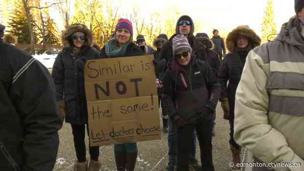 Members of Crohn’s, colitis community protest potential non-medical switch policy