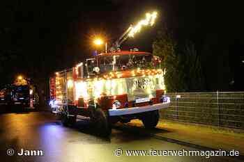 Weihnachts-Parade mit Feuerwehrautos