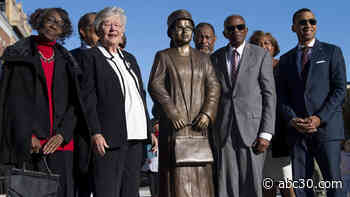 Statue of civil rights icon Rosa Parks unveiled in Alabama