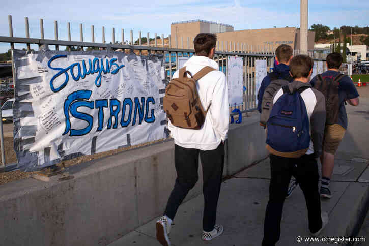 Saugus High School students return to classrooms, roughly 2 weeks after deadly shooting