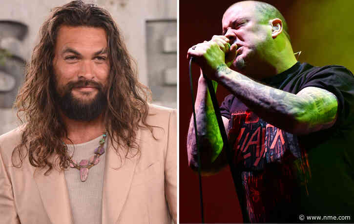 Jason Momoa joins Phil Anselmo on-stage to cover Pantera’s ‘This Love’