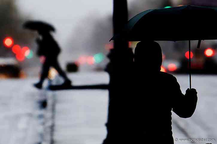 Schools close as U.S. East braces for ‘long, difficult storm’