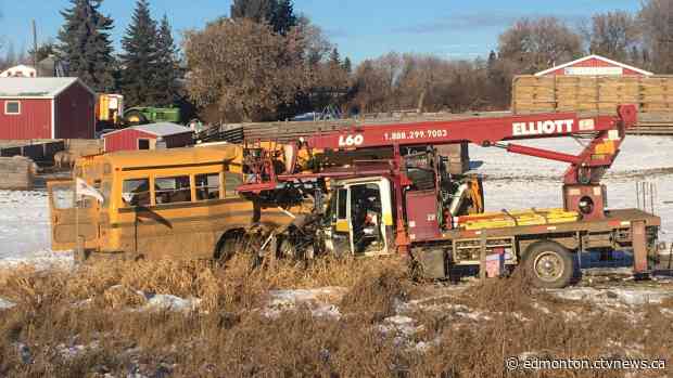 School bus crash NE of Edmonton leaves 1 in critical condition