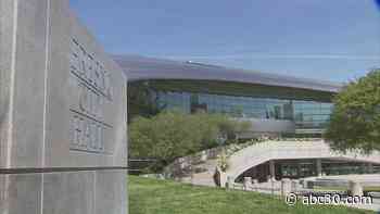 Fresno City Hall running on back-up power after electrical outage