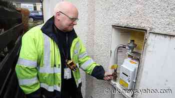 Gas engineers reconnect 3,000 homes in first day after network failure