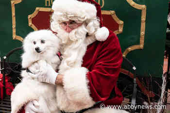 SLIDESHOW: Time for a visit with ‘Santa Paws’