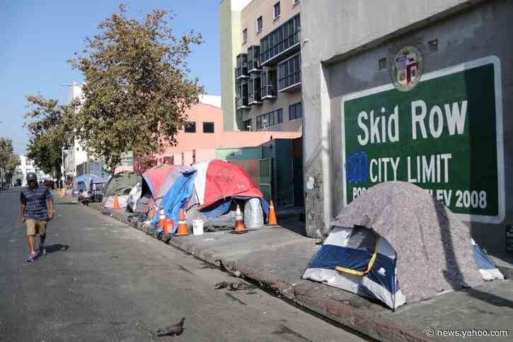 Top Los Angeles homeless official steps down as crisis deepens