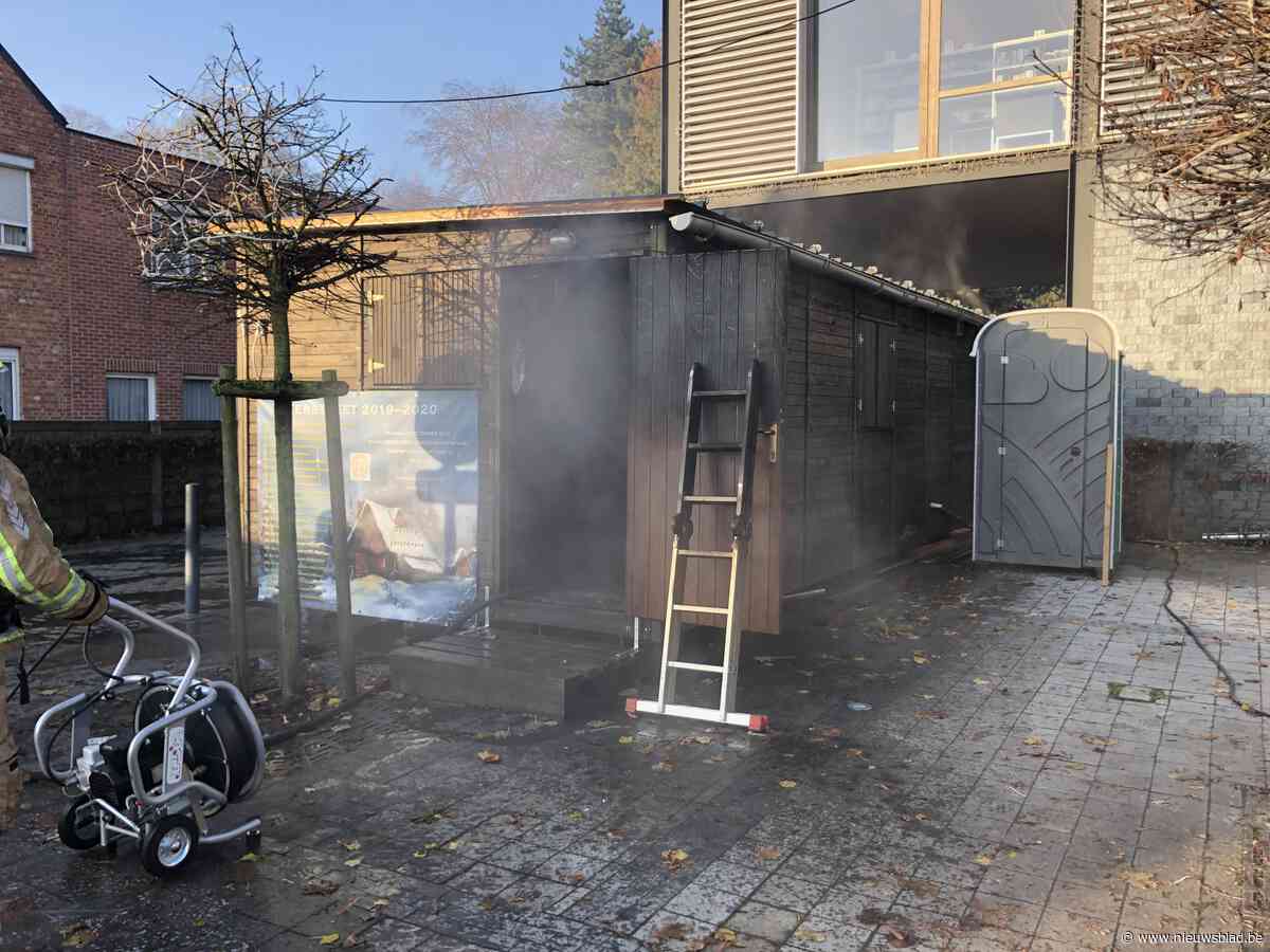 Noodkerstkeet vervangt afgebrand exemplaar