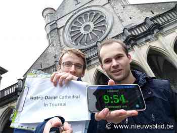 Zelfs een verkeersongeval kan Klaas en Nicholas er niet van weerhouden hun overleden vriend te eren met een wereldrecord