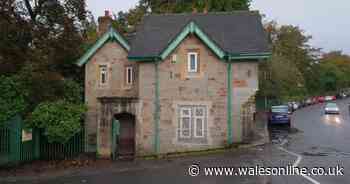 The little lodge at the entrance to Swansea's Singleton Park is up for sale