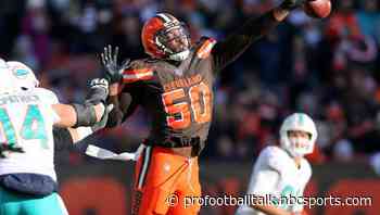 Browns waive Chris Smith