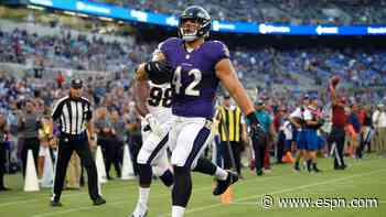 Ravens sign two-way Ricard to 2-year extension