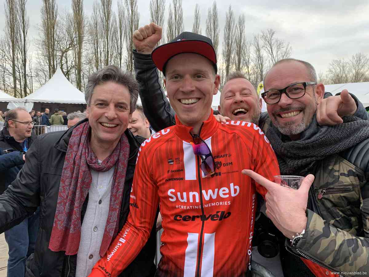 Supportersclub van Nederlandse wielrenner Cees Bol viert eerste fandag met ‘keesbollen’