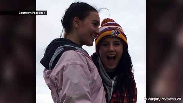 Calgary teen texted her mom moments before 17-year-old died in crash