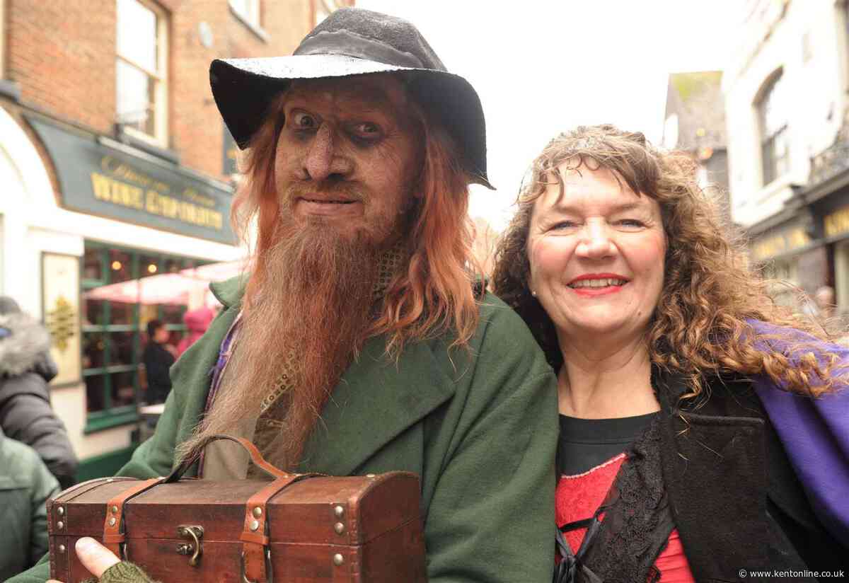 A Dickensian Christmas takes to the streets