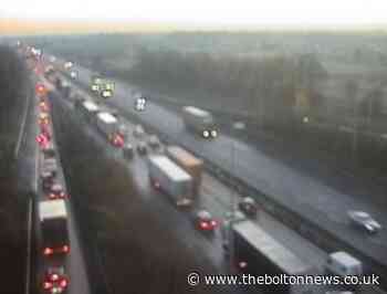 7 mile queues after crash on the M62