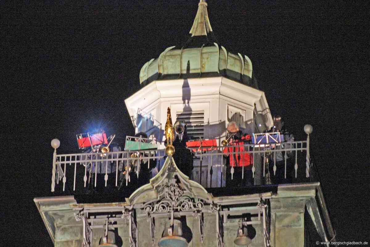 Turmbläser-Konzert an Heiligabend: Texte zum Mitsingen im Internet
