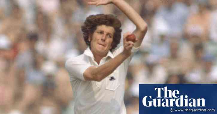Bob Willis, former England cricket captain, dies aged 70