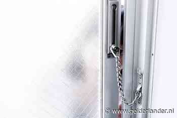 Babbelende Arnhemse nepagenten blijven in de cel