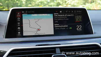 BMW finally makes Apple CarPlay free