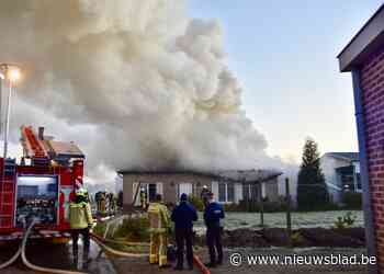 Woning compleet vernield door hevige brand, oorzaak is nog onbekend