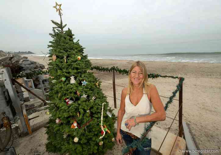 Christmas tree at the beach is a holiday tradition in San Clemente