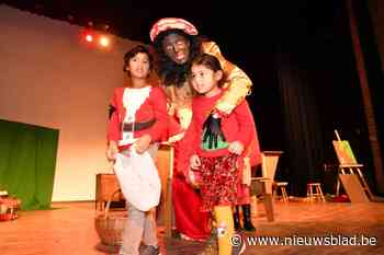 FOTO. Sint strijkt neer in de Corren