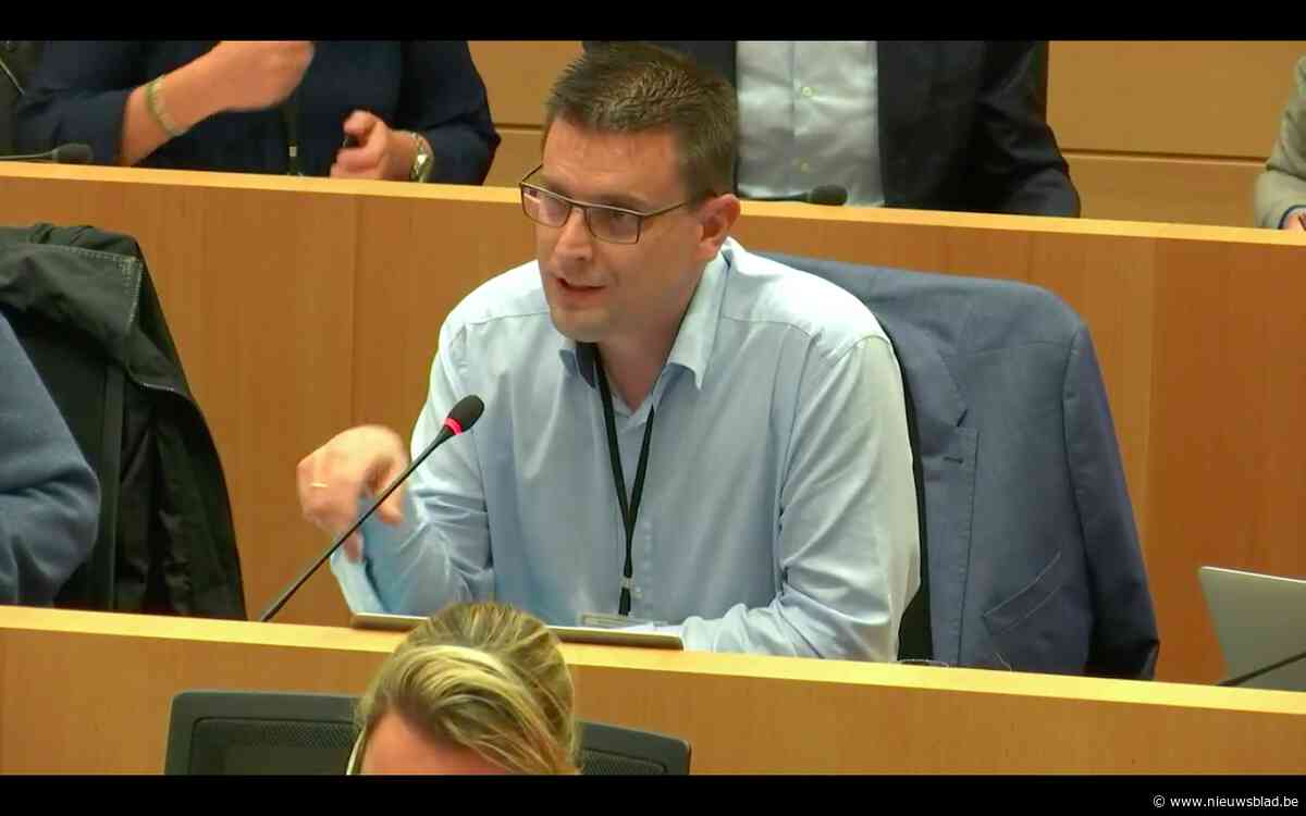 Onduidelijkheid spreidingsplan parking Puyenbroek De Caluwé dringt aan duidelijkheid te scheppen