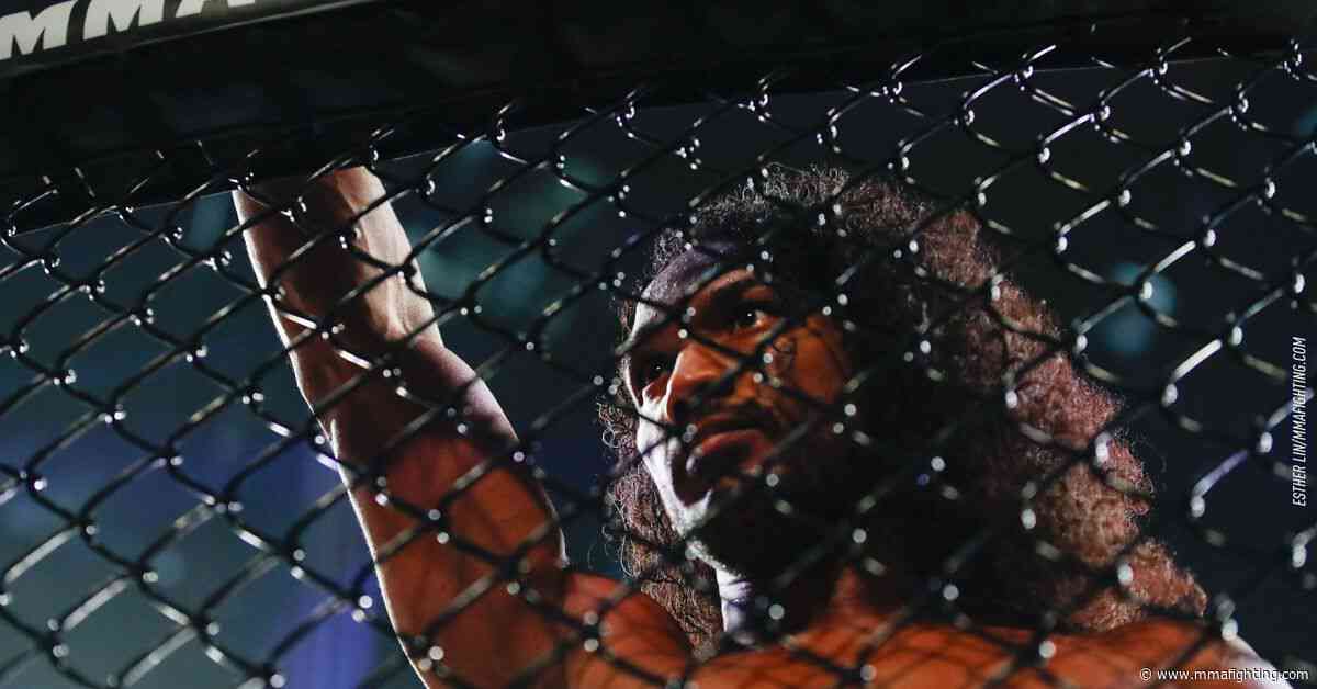 Benson Henderson out of Bellator Japan, Michael Chandler to face Sidney Outlaw