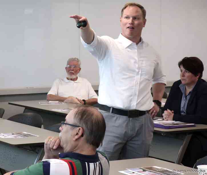 Kansas GOP congressman faces probe of voter registration