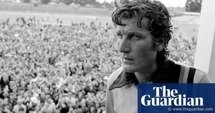 The best of Bob Willis, Manchester derby memories and karting on ice | Classic YouTube