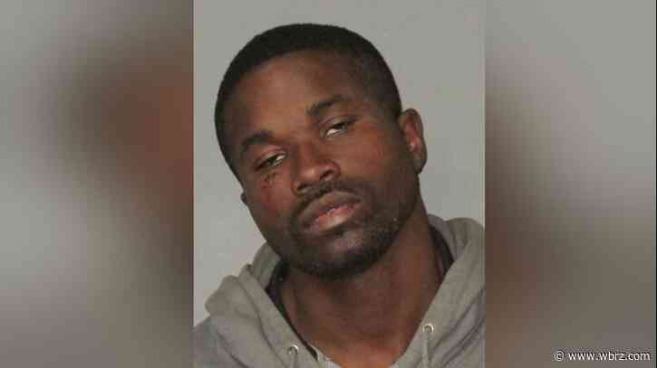 Bicyclist accused of fleeing police, leading them on nighttime chase