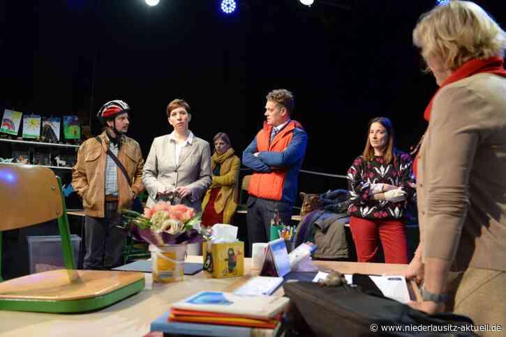 "Frau Müller muss weg" Premiere an der neuen Bühne Senftenberg