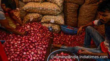 Govt planning to curtail prices of imported onions, say Sources
