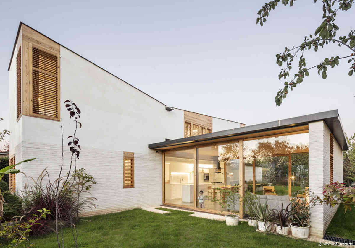 Für Büro und Familie
- Haus in Katalonien von Bernat Llauradó Auquer