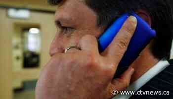 Cellphone-related face injuries have spiked: study