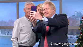 Boris Johnson maakt selfie met Huawei-smartphone kort na toespelingen op verbod