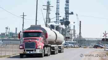 Co-op refinery employees expected to be locked out by management Thursday