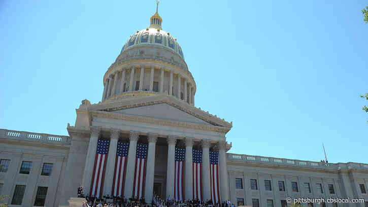 Photo Surfaces Of West Virginia Correction Officer Trainees Giving Apparent Nazi Salute