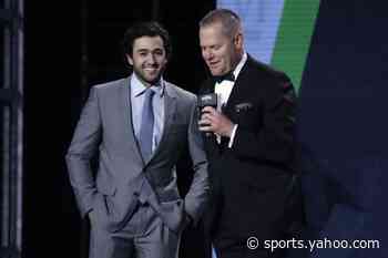 Chase Elliott gets 2nd most popular NASCAR driver award