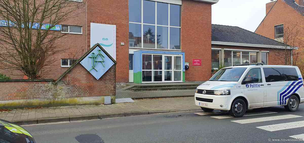Leerlinge steekt klasgenoot neer op school: “We weten niet waar de ruzie over ging”